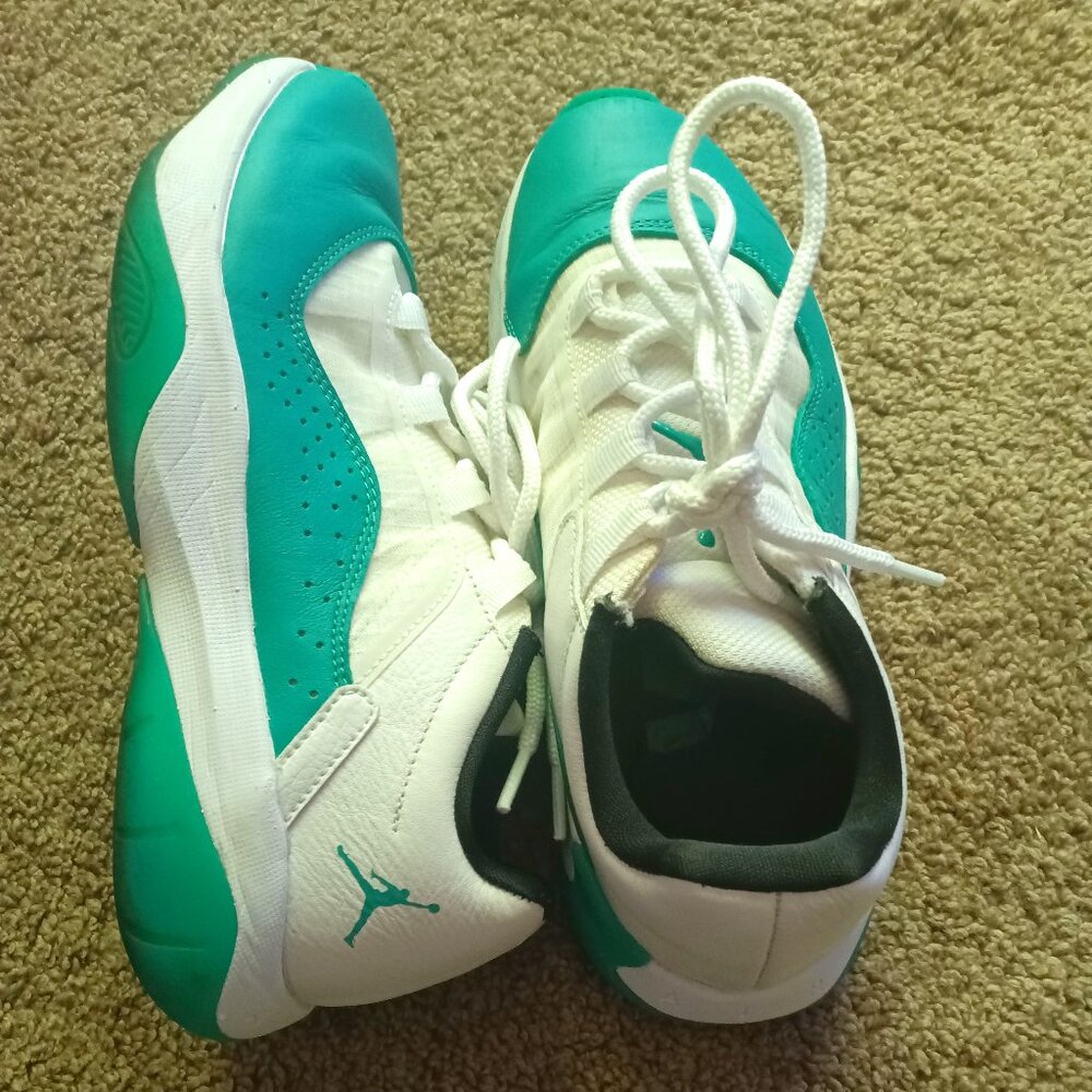Women's Air Jordan 11 Low "Emerald"